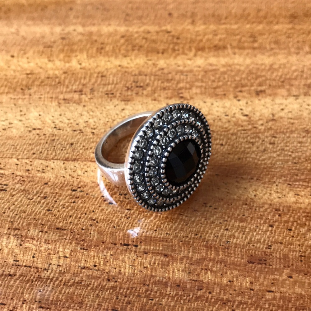 Ring - Picture 2 of 5